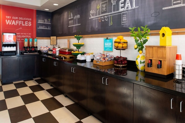 Desayuno bufé gratuito y diario