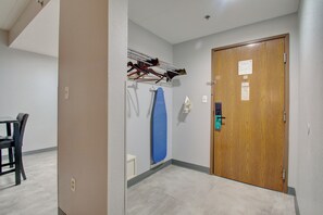 Suite, Non Smoking (2 Queen Beds, 2 person Sofabed) | Living area | Plasma TV - Quality Inn & Suites CVG Airport (Hebron)