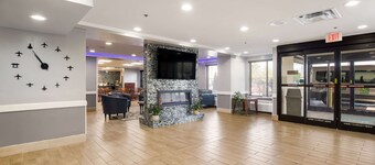 Quality Inn & Suites CVG Airport
