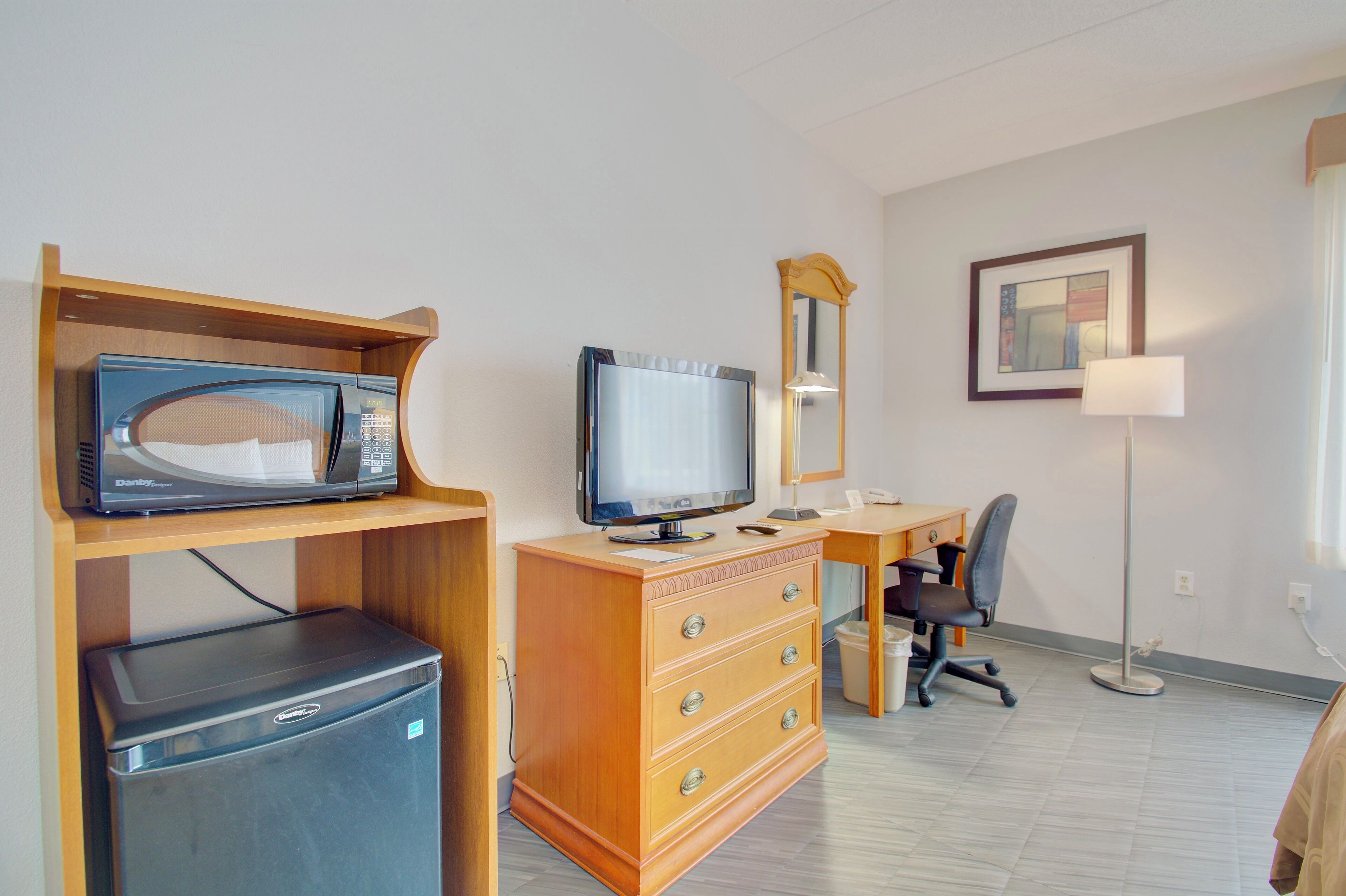 room, 1 queen bed, accessible, non smoking | premium bedding, laptop workspace, soundproofing, iron/ironing board