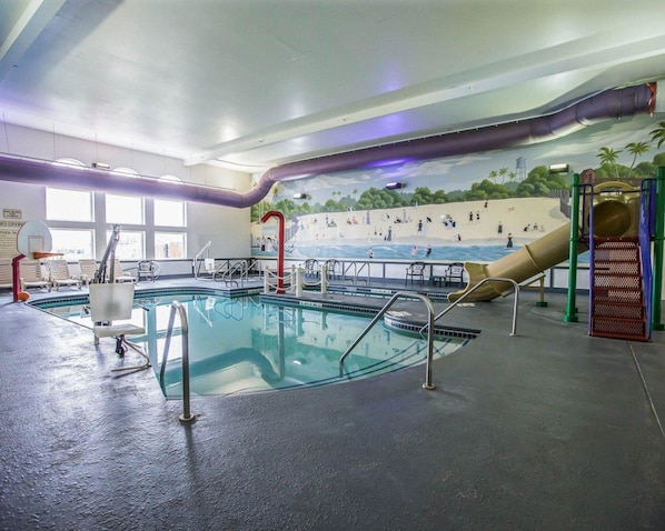 Indoor pool, pool loungers