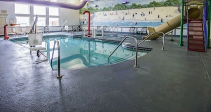 Quality Inn & Suites Dixon near I-88