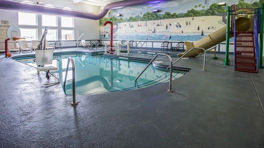 Quality Inn & Suites Dixon near I-88