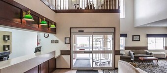 Quality Inn & Suites Dixon near I-88