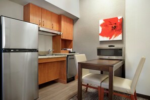 Suite, 2 Doppelbetten, Barrierefrei | Eigene Küche