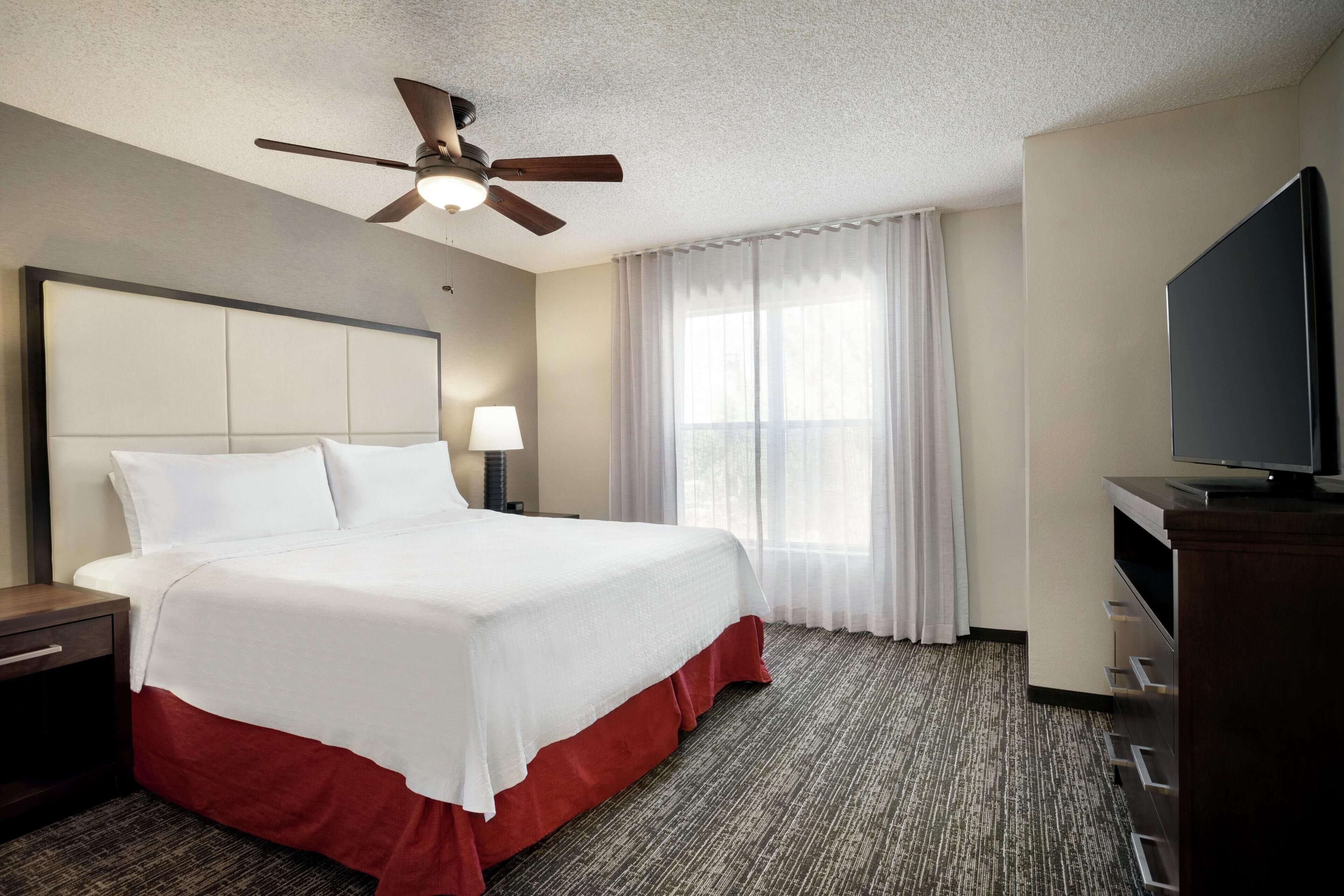 Two Bedroom Suite, Two Double and One Single Bed, Non-Smoking | 1 bedroom, premium bedding, desk, iron/ironing board