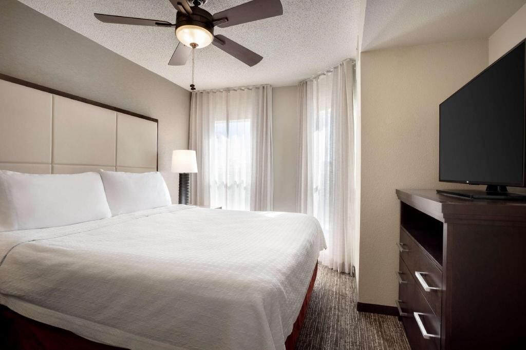 1 bedroom, premium bedding, desk, iron/ironing board