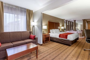 เครื่องนอนระดับพรีเมียม, เตียงพร้อมฟูกเสริมที่นอน, โต๊ะทำงาน