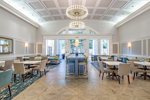 Hampton Inn & Suites Charlotte/South Park at Phillips Place