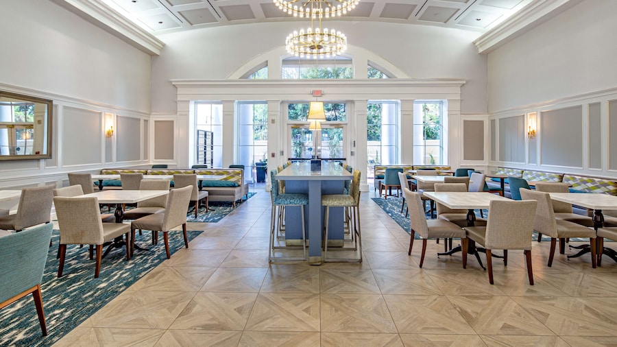 Hampton Inn & Suites Charlotte/South Park at Phillips Place