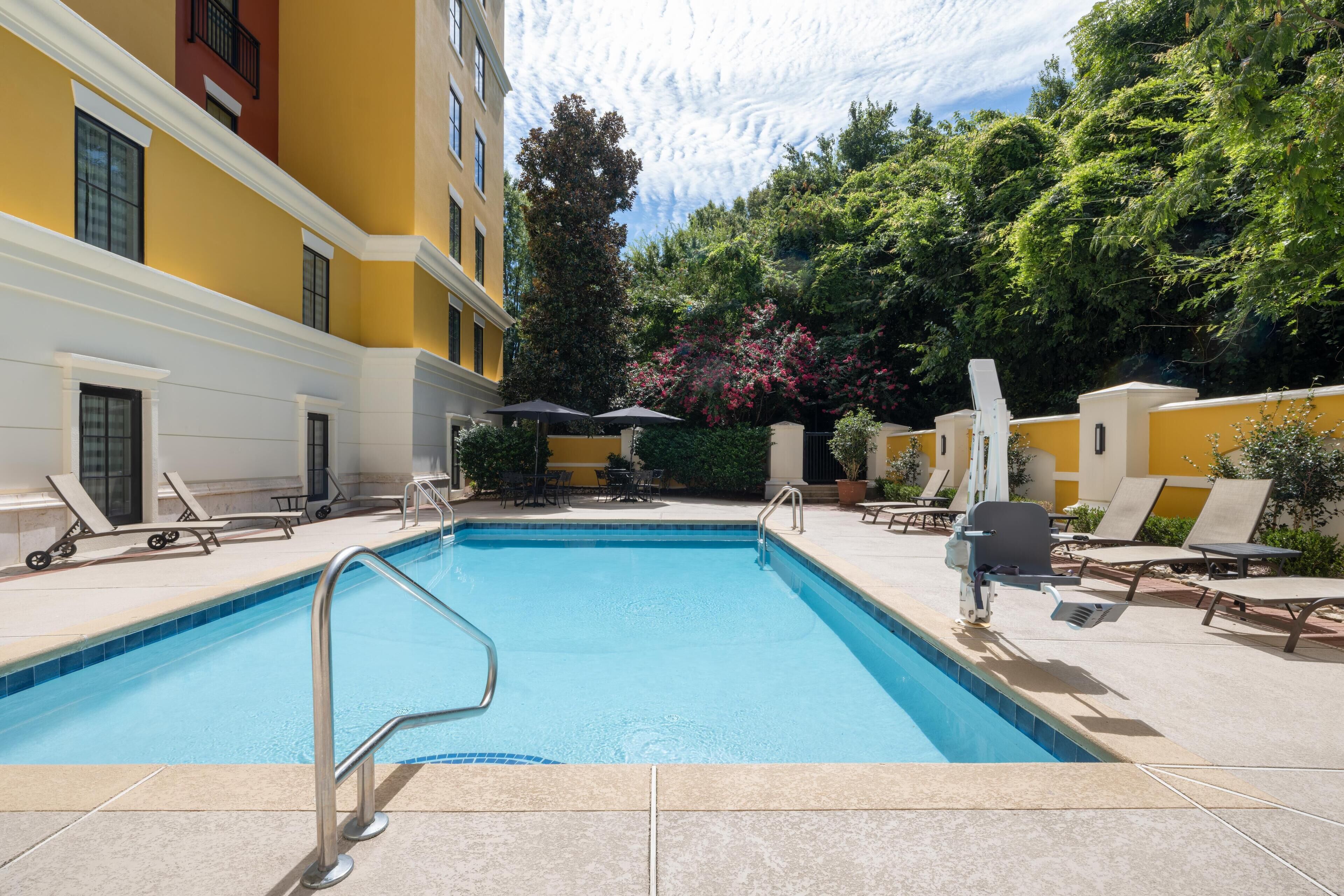 Photo - Hampton Inn & Suites South Park at Phillips Place