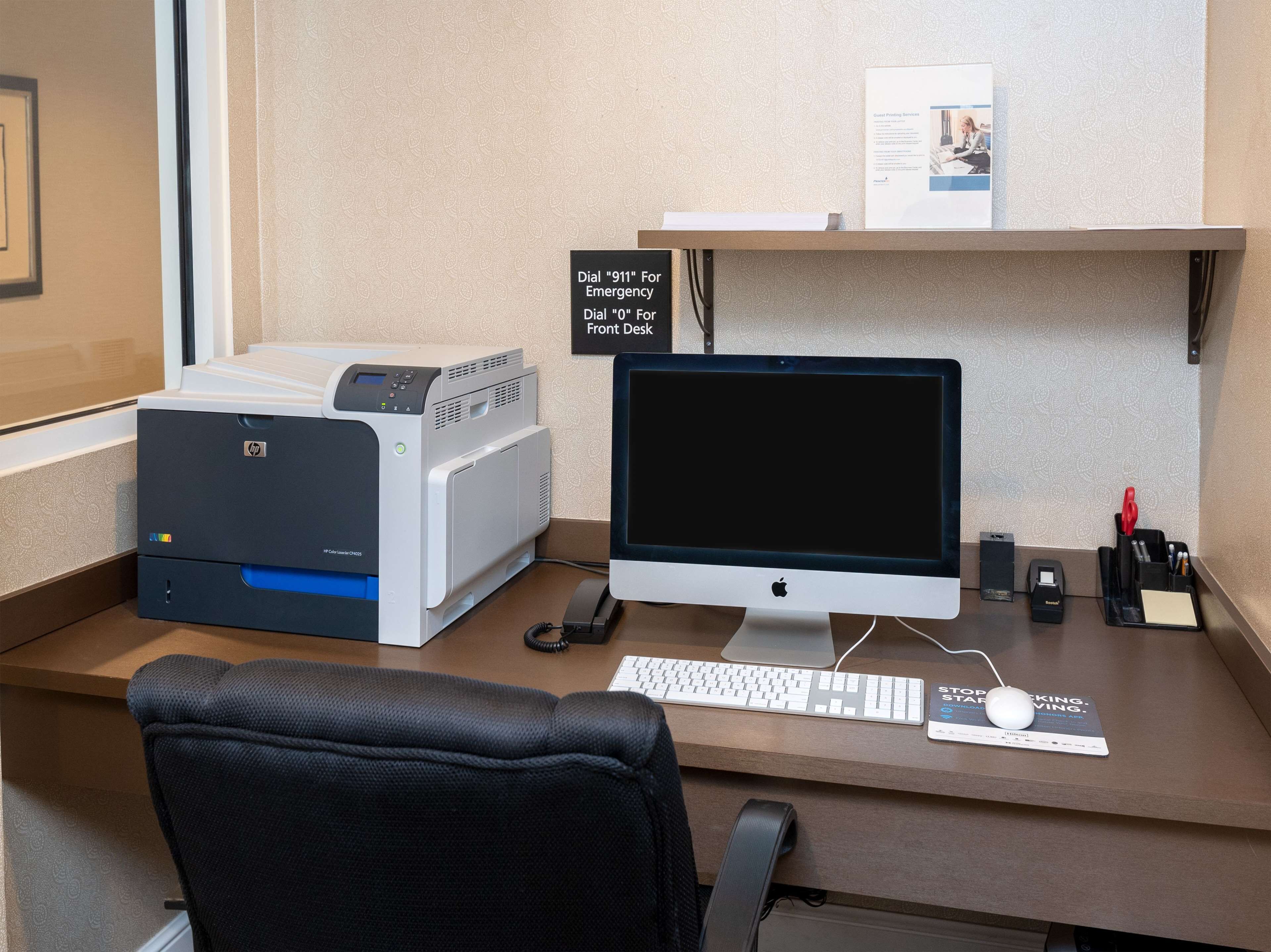 Photo - Hampton Inn & Suites South Park at Phillips Place