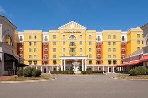 Exterior - Hampton Inn & Suites Charlotte/South Park at Phillips Place (Charlotte)