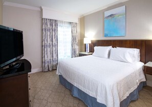 1 King Suite Whirlpool Non Smoking | In-room safe, desk, laptop workspace, blackout curtains - Hampton Inn & Suites Charlotte/South Park at Phillips Place (Charlotte)