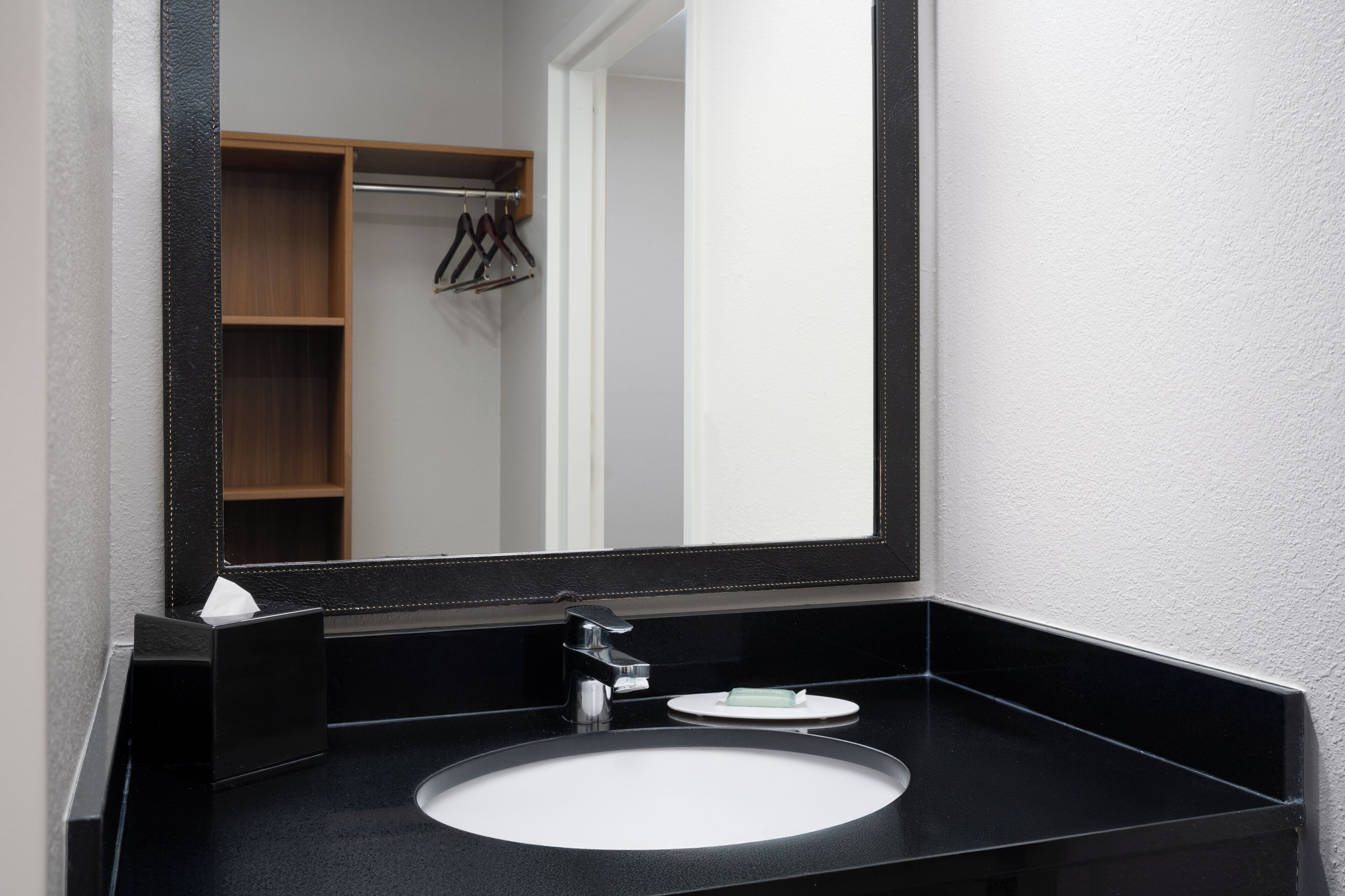 combined shower/bathtub, free toiletries, hair dryer, towels