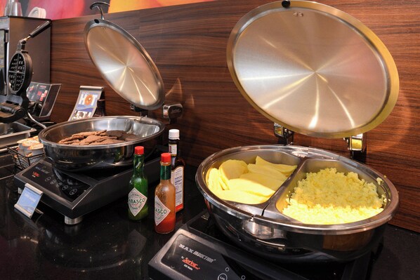 Free daily continental breakfast