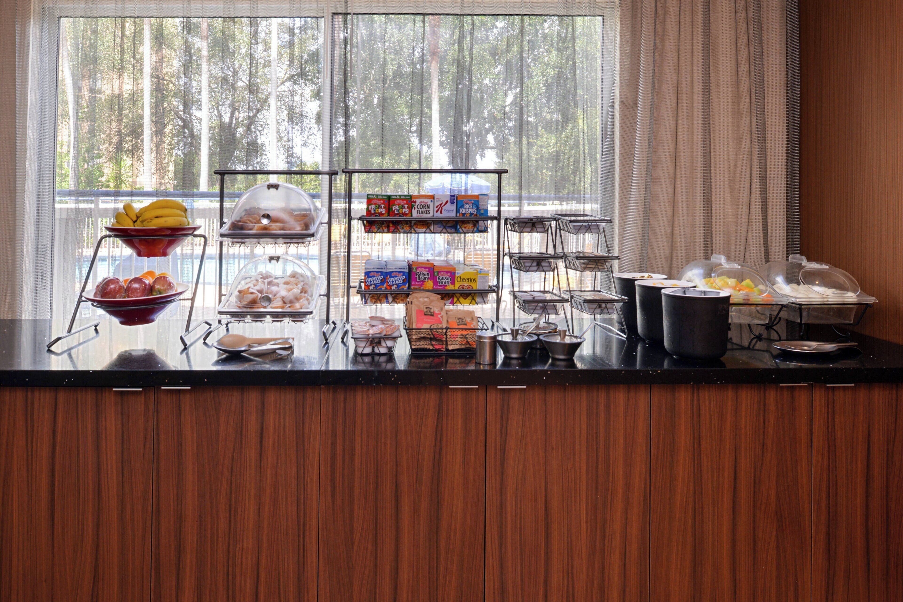 Free daily continental breakfast