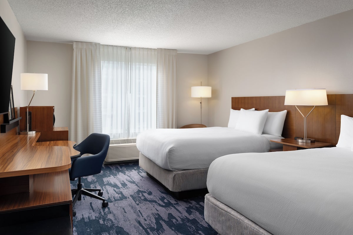 In-room safe, desk, iron/ironing board, free WiFi