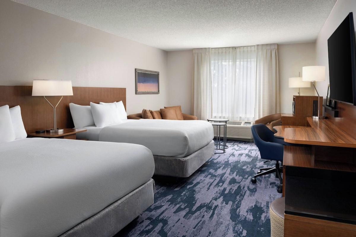 Room, Multiple Beds