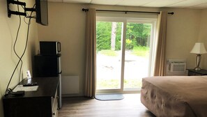 Room, 1 Queen Bed, Non Smoking - Colonial Inn Ellsworth (Ellsworth)