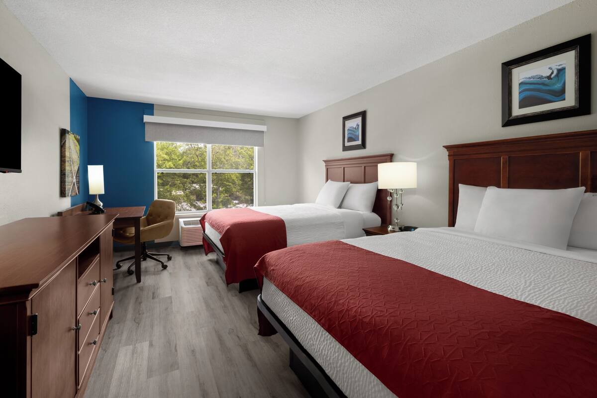 Premium bedding, down comforters, pillowtop beds, desk