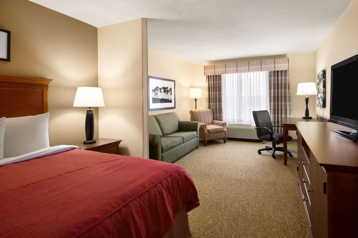 1 bedroom, premium bedding, down duvets, pillow-top beds