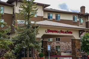 Exterior - Hampton Inn & Suites Flagstaff (Flagstaff)