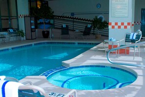 Hồ bơi trong nhà