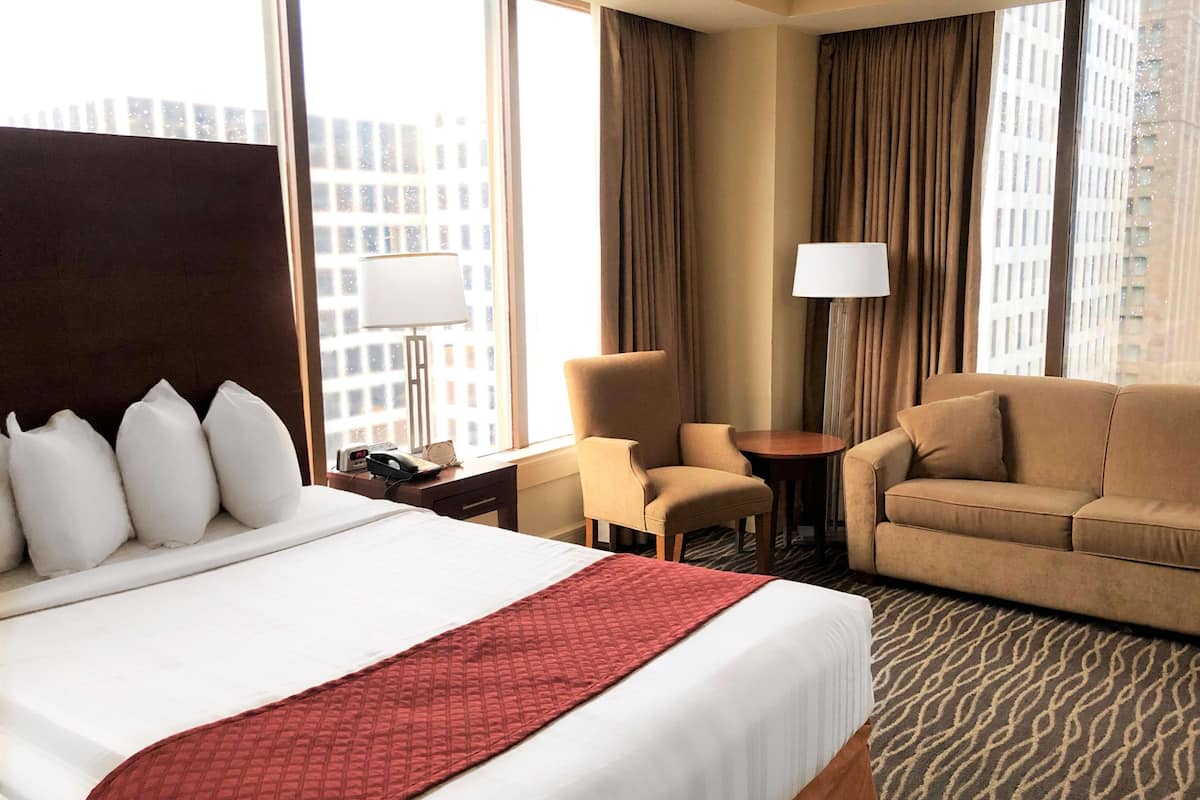 Premium bedding, pillowtop beds, in-room safe, desk