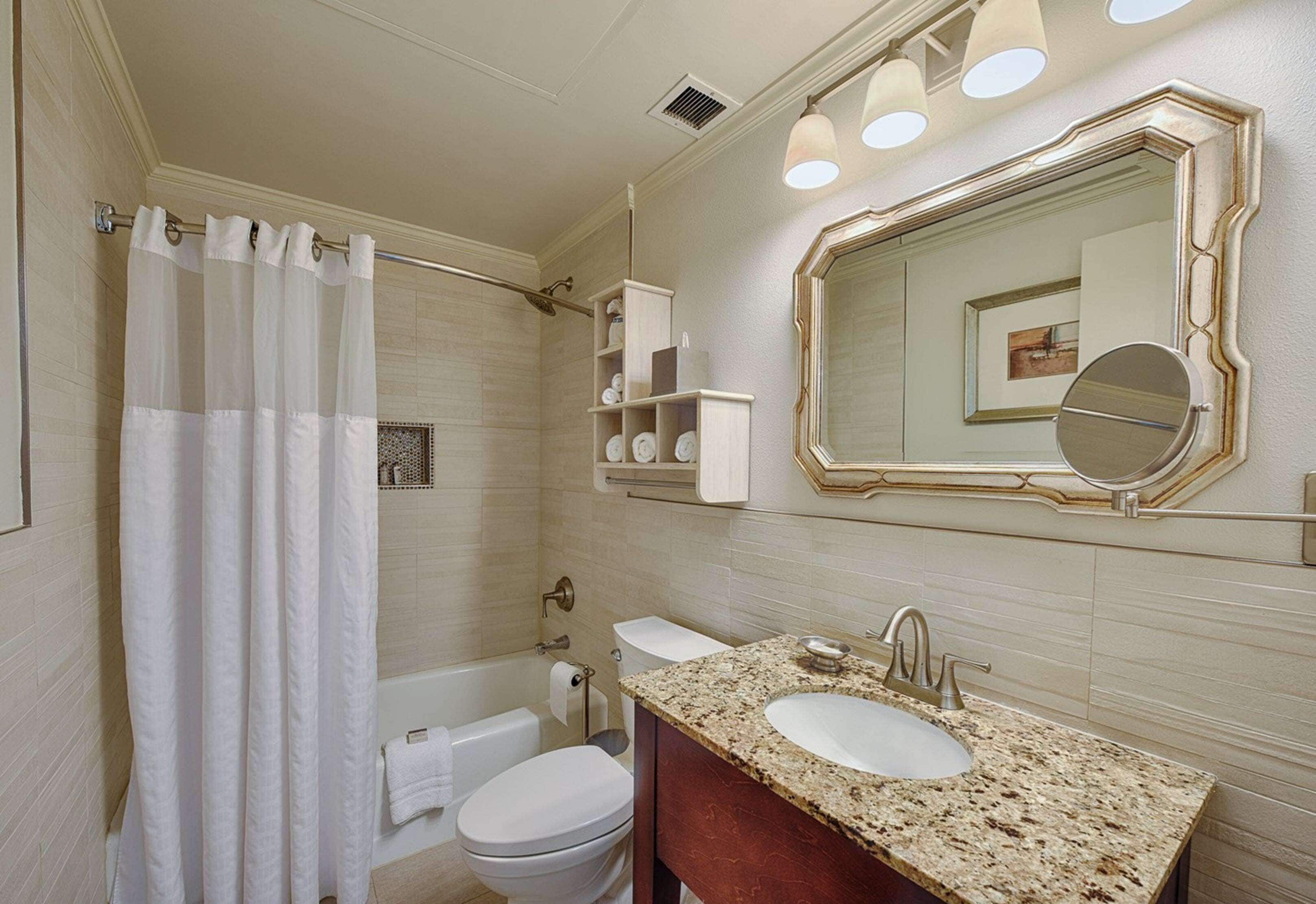 Photo - Blake Hotel New Orleans, BW Signature Collection