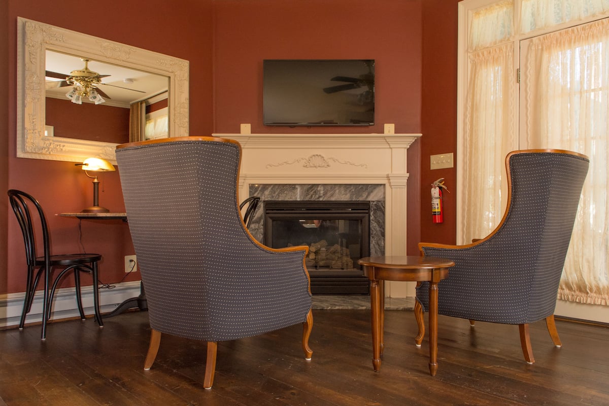 Room, Private Bathroom (10 Atlantic City Room) | Individually decorated, individually furnished, free WiFi