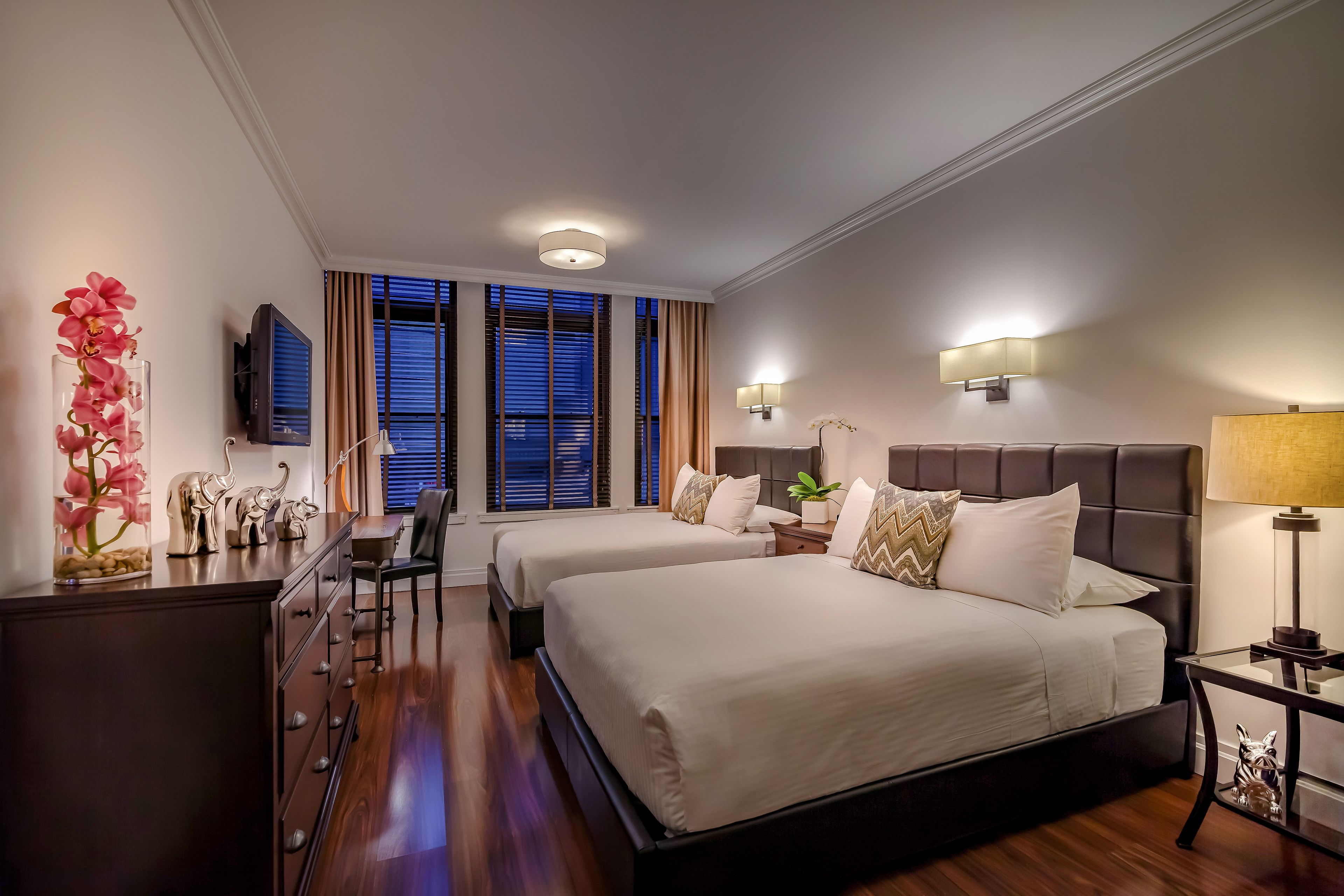 Family Suite | Egyptian cotton sheets, minibar, in-room safe, desk