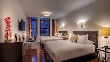 Family Suite | Egyptian cotton sheets, minibar, in-room safe, desk