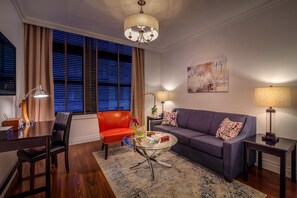 Draps en coton égyptien, minibar, coffres-forts dans les chambres