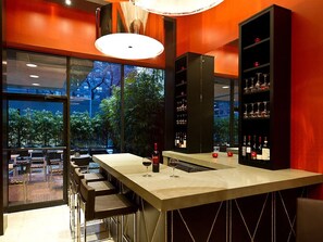 Wine bar