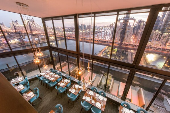 Rooftop terrace - The Bentley Hotel (New York)