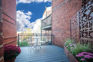 Room 1 | Terrace/patio