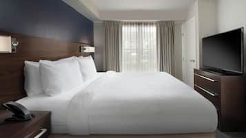 Suite, 1 Bedroom | In-room safe, desk, laptop workspace, blackout drapes