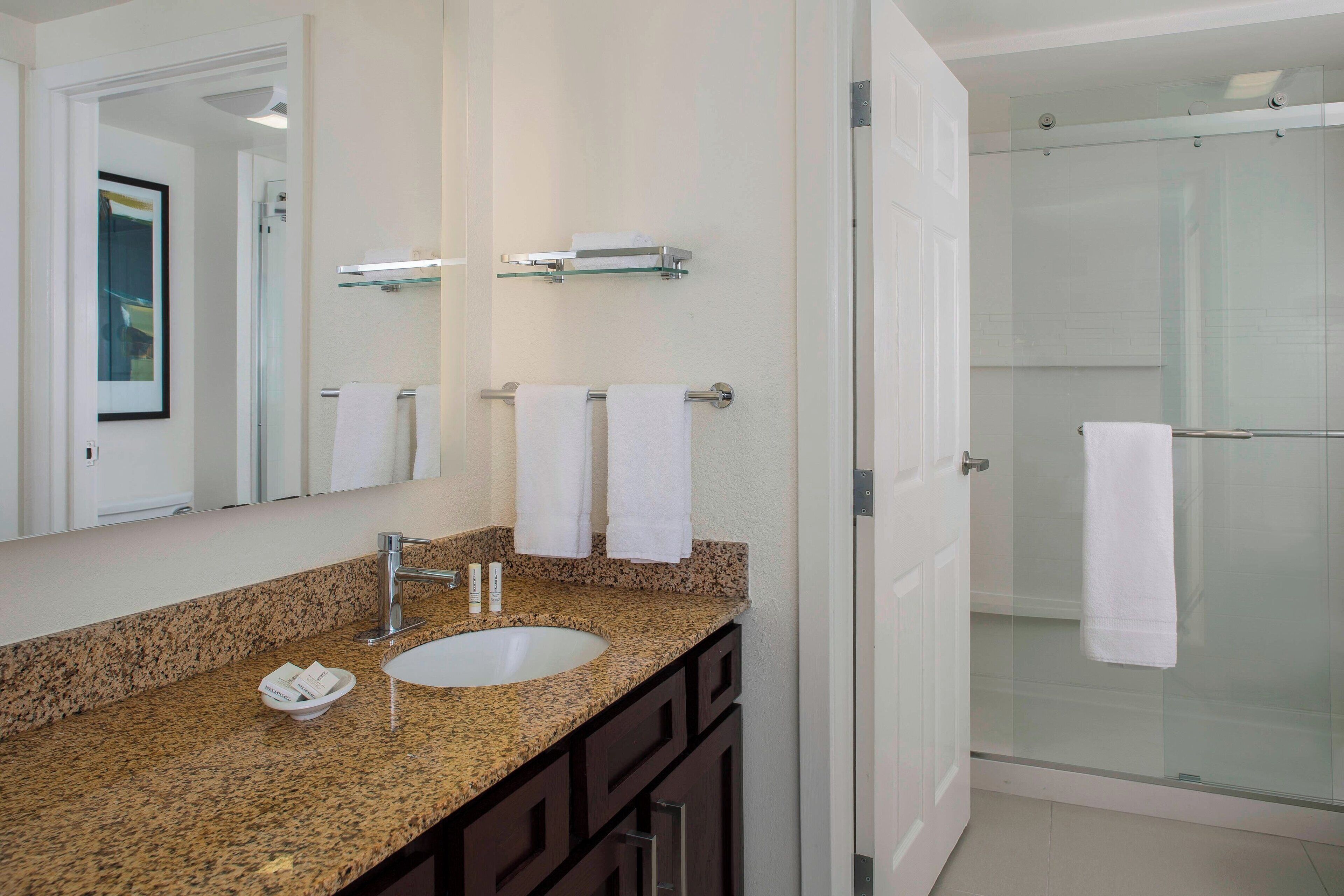 combined shower/bathtub, free toiletries, hair dryer, towels