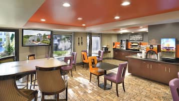 Free daily continental breakfast