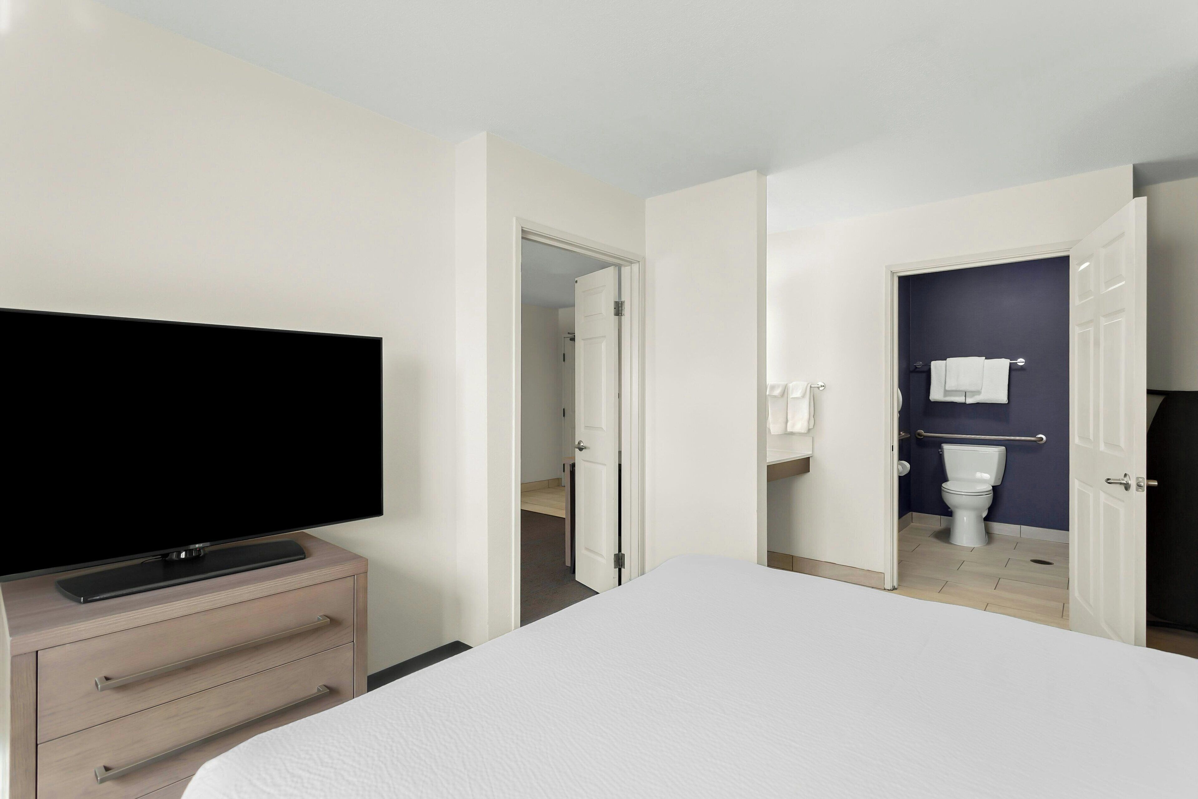 premium bedding, in-room safe, desk, blackout curtains