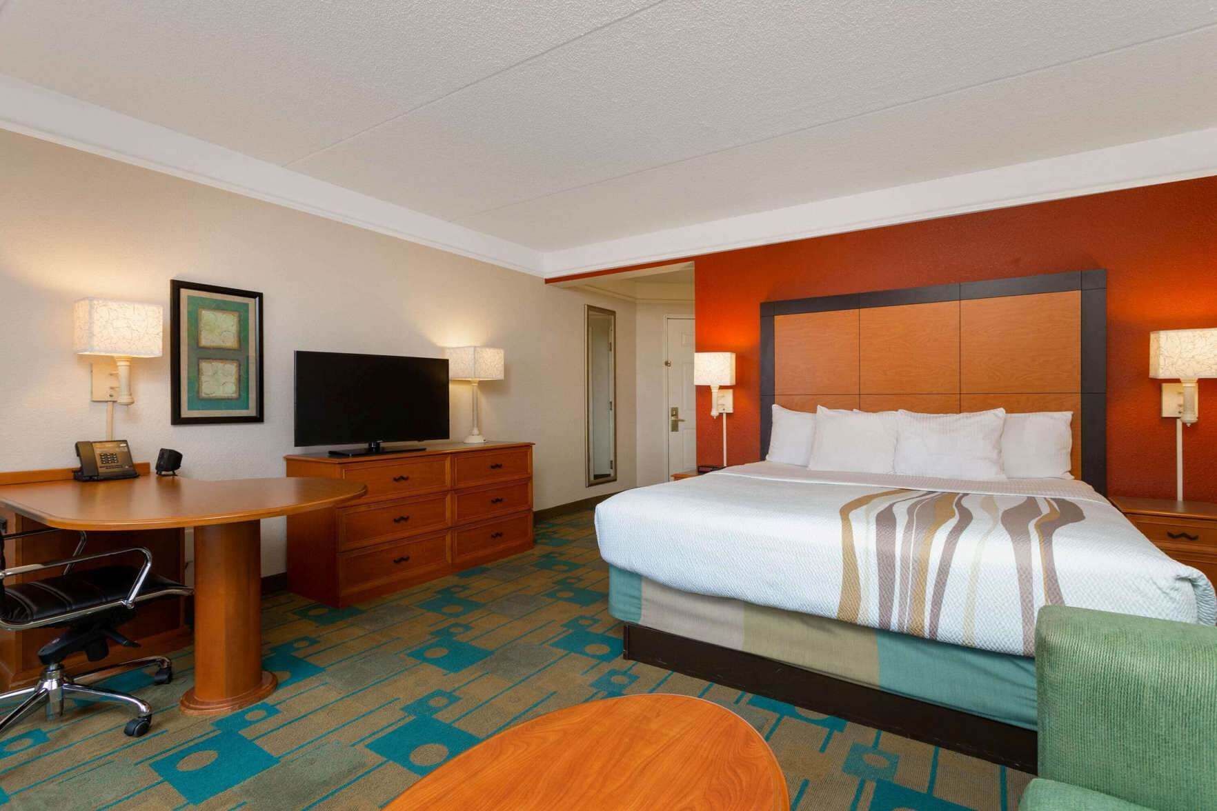 Premium bedding, pillowtop beds, desk, iron/ironing board