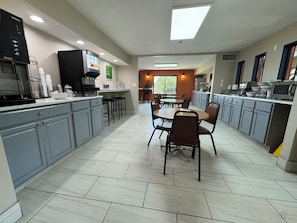 Petit déjeuner à emporter compris tous les jours