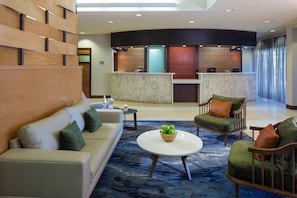 Lobby-lounge