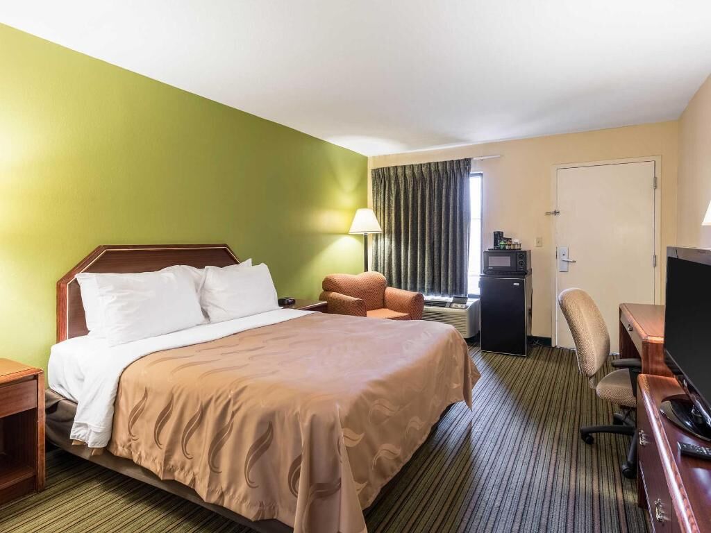 In-room safe, iron/ironing board, rollaway beds, free WiFi