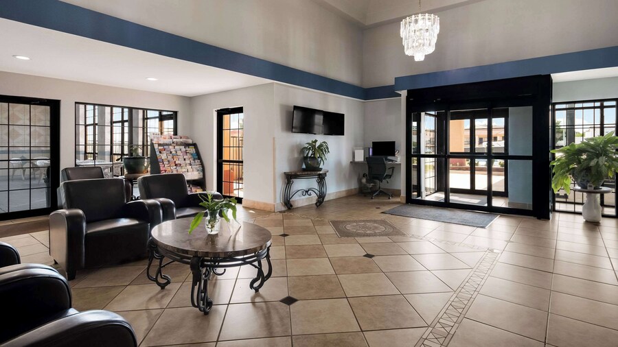 Quality Inn & Suites Oklahoma City North
