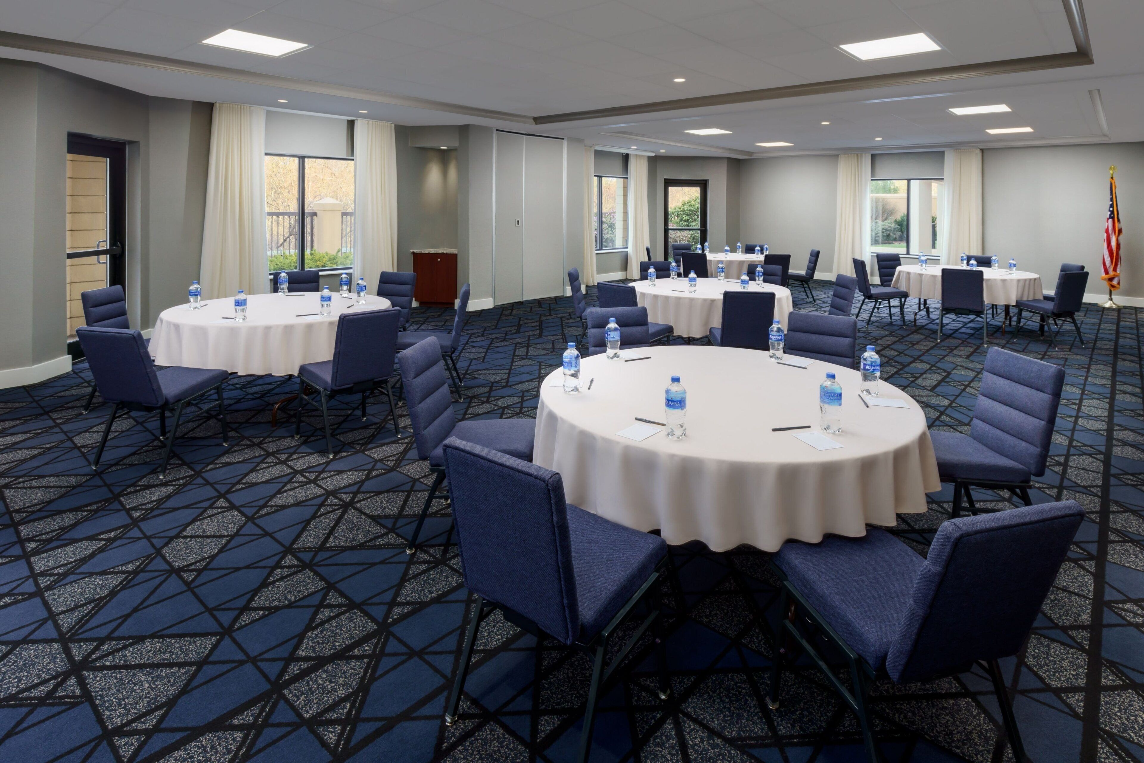 Foto - Courtyard by Marriott Manchester - Boston Regional Airport