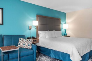 25-inch TV with cable channels, video-game console - Hampton Inn Douglas (Douglas)