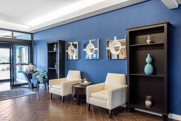 Lobby - Hampton Inn Douglas (Douglas)