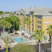 Galleria Palms Hotel